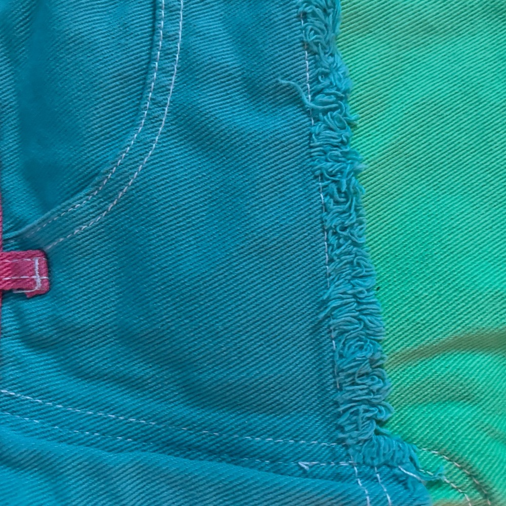 Colorblock shorts - Picture 4 of 4